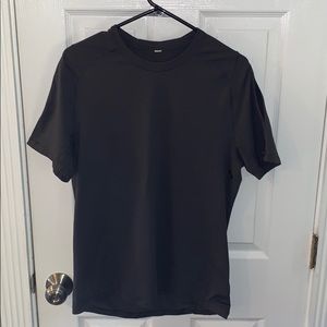 Men’s lululemon shirt
